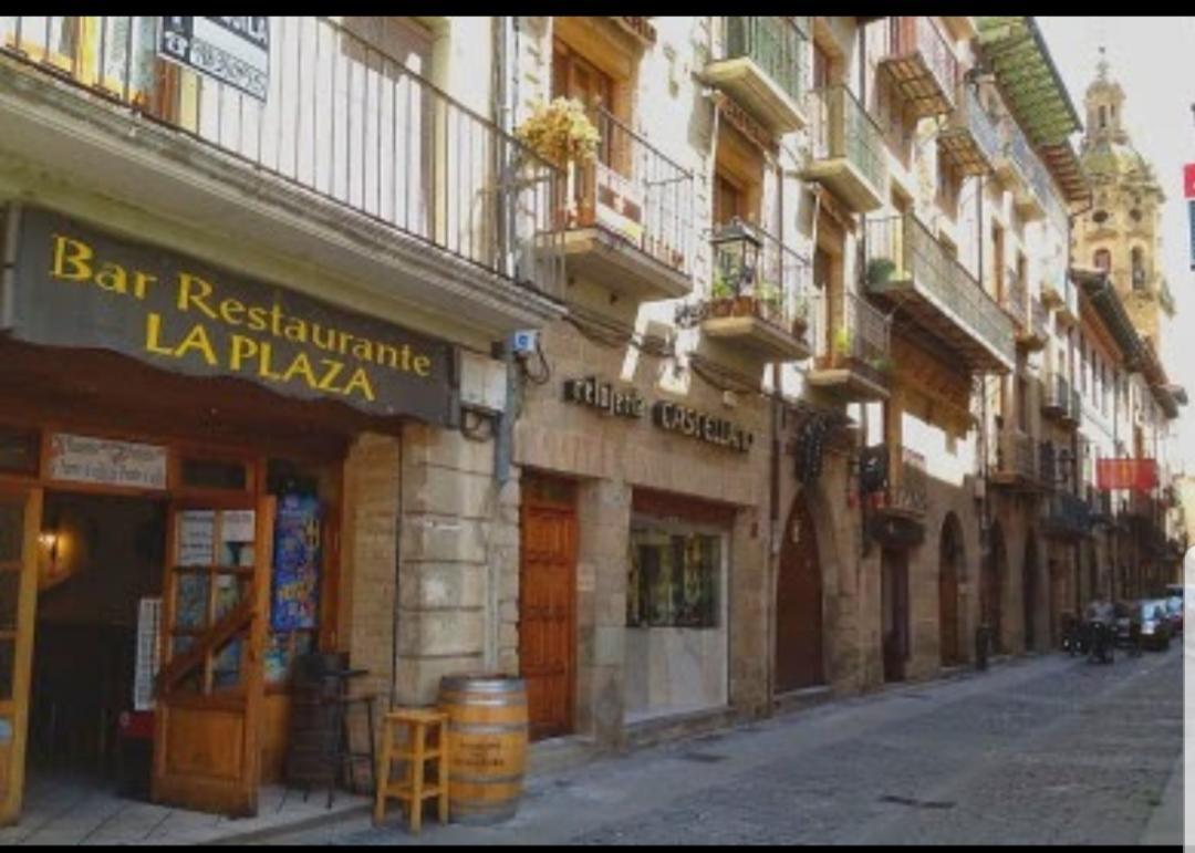 Hostal La Plaza Puente La Reina Ngoại thất bức ảnh