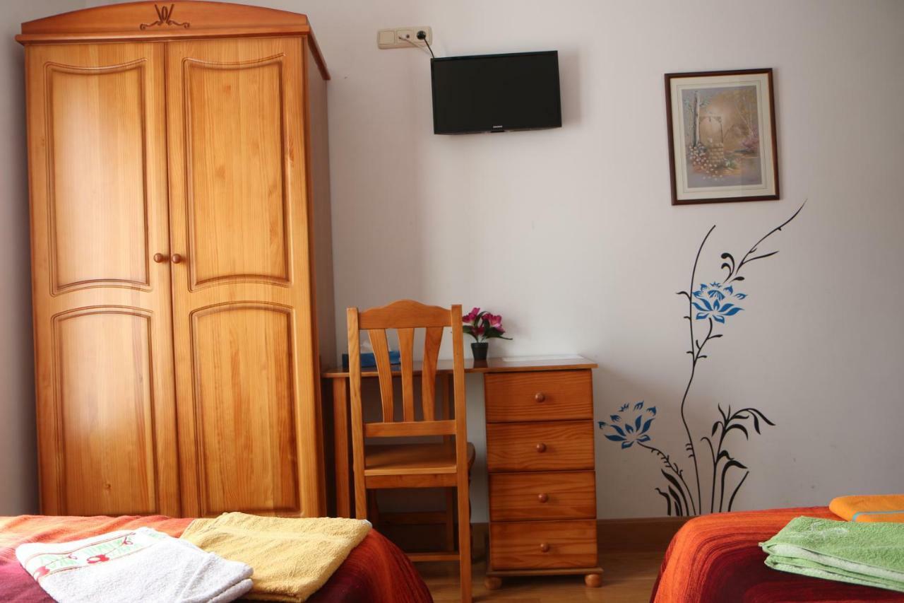 Hostal La Plaza Puente La Reina Ngoại thất bức ảnh