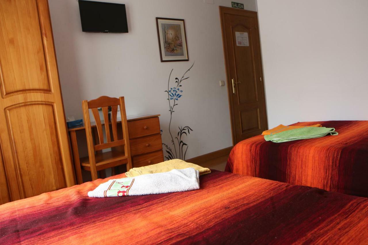 Hostal La Plaza Puente La Reina Ngoại thất bức ảnh