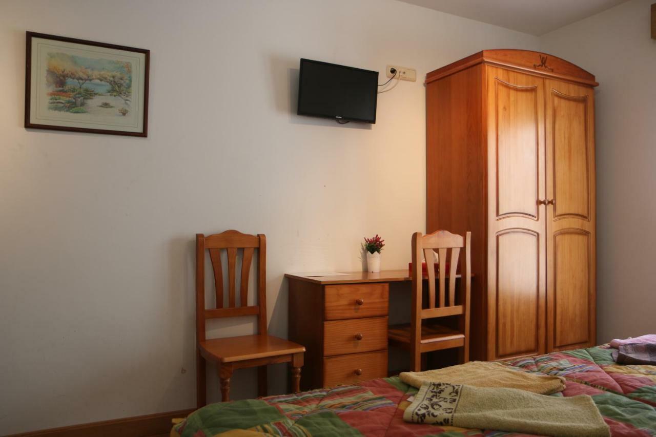 Hostal La Plaza Puente La Reina Ngoại thất bức ảnh