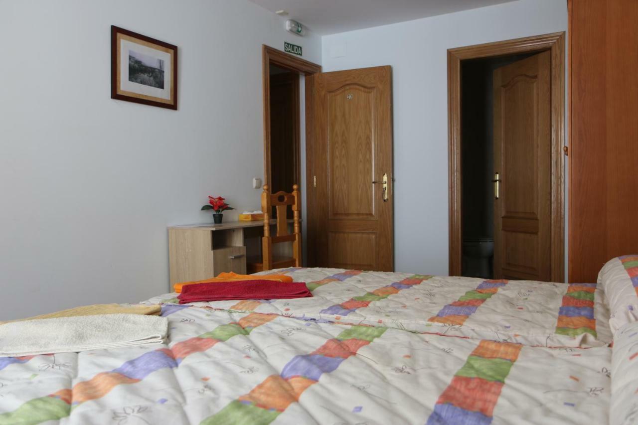 Hostal La Plaza Puente La Reina Ngoại thất bức ảnh